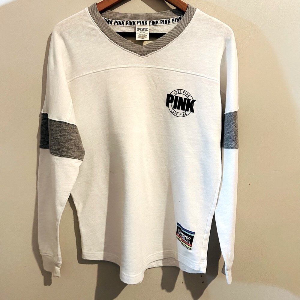 PINK Victoria’s Secret White & Rainbow Oversized Long Sleeved Tee Size XSmall